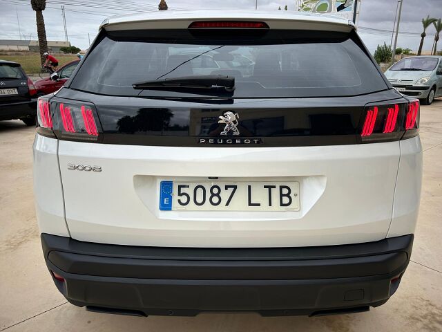 PEUGEOT 3008 ACTIVE 1.2 AUTO SPANISH LHD IN SPAIN ONLY 38000 MILES SUPERB 2021